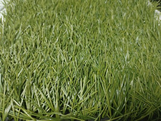 55मिमी पाइल हाइट 8000 डीटेक्स 220 टांके प्रति मीटर उच्च घनत्व फुटबॉल कृत्रिम टर्फ स्टेडियम और प्रशिक्षण स्थलों के लिए